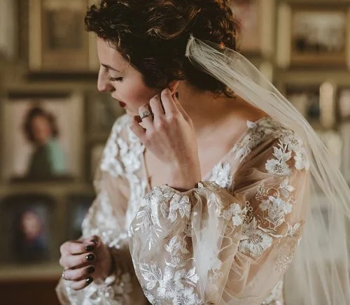 Backyard Wedding Highlights Romantic Fall Colors | Burgh Brides | Hot Metal Studio