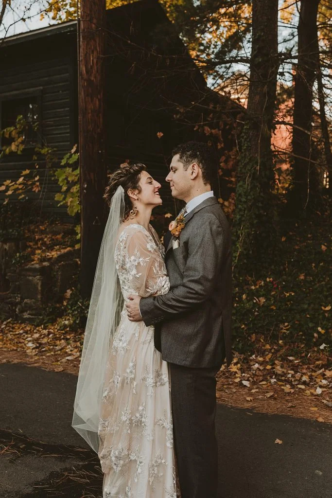 Backyard Wedding Highlights Romantic Fall Colors | Burgh Brides | Hot Metal Studio
