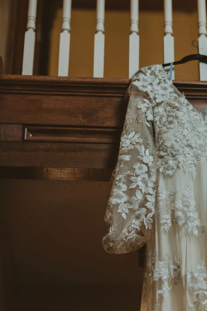 Backyard Wedding Highlights Romantic Fall Colors