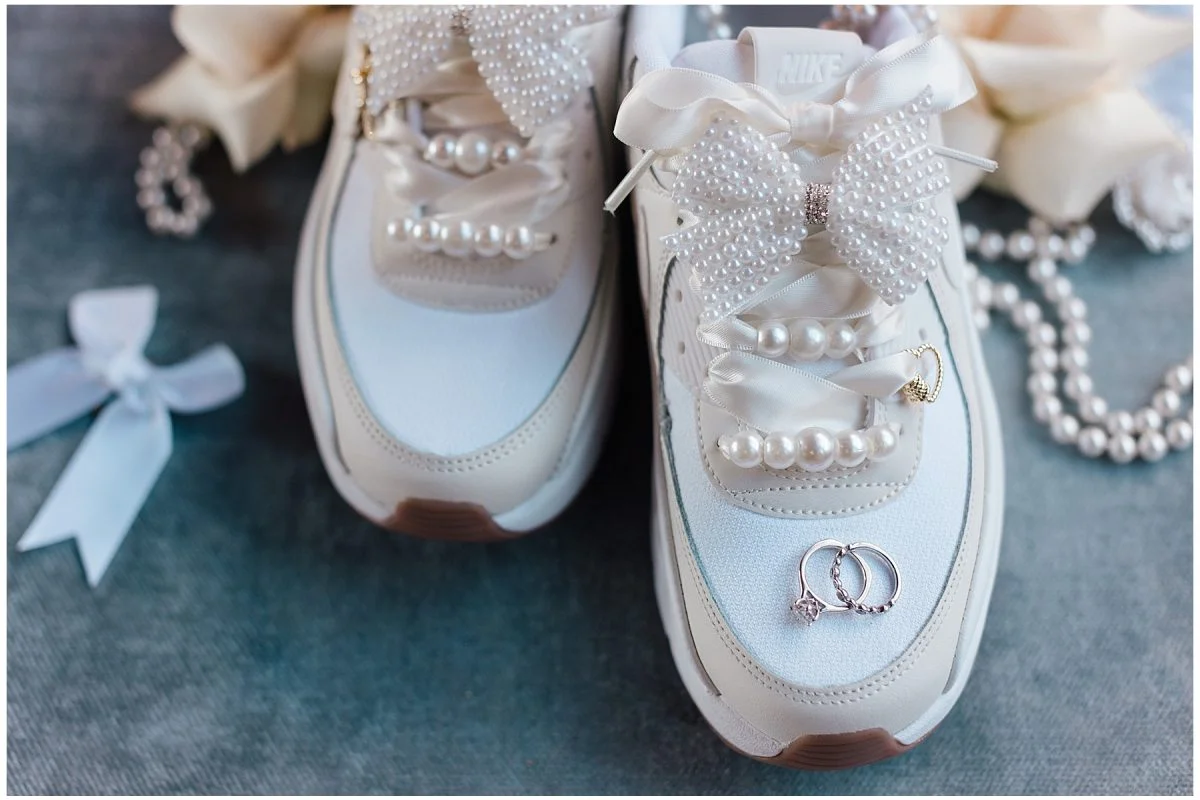 Vintage-Inspired Wedding Shoot at Glen Eden Barn | Burgh Brides | Linnea Marie Photography