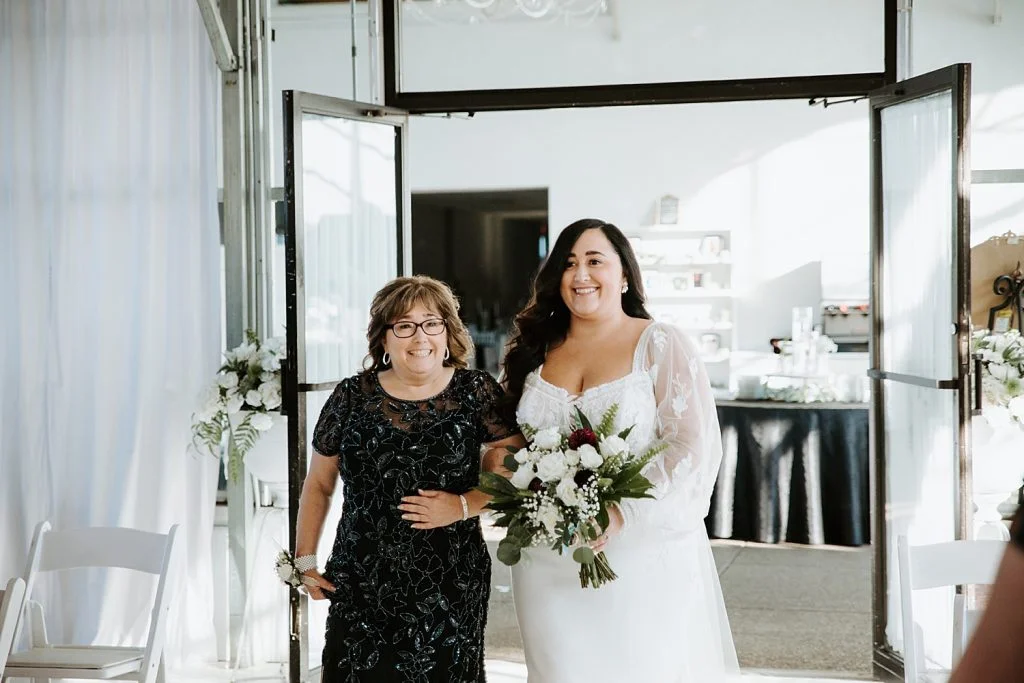 Modern Light-Filled Greenhouse Wedding At The Atrium | Burgh Brides | Iris Marie Photography