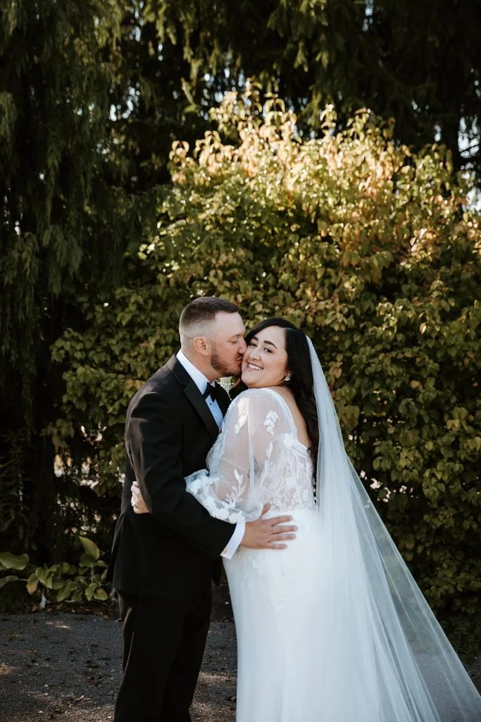 Modern Light-Filled Greenhouse Wedding At The Atrium | Burgh Brides | Iris Marie Photography