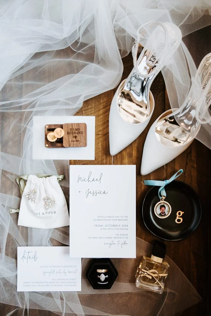 Modern Light-Filled Greenhouse Wedding At The Atrium | Burgh Brides | Iris Marie Photography
