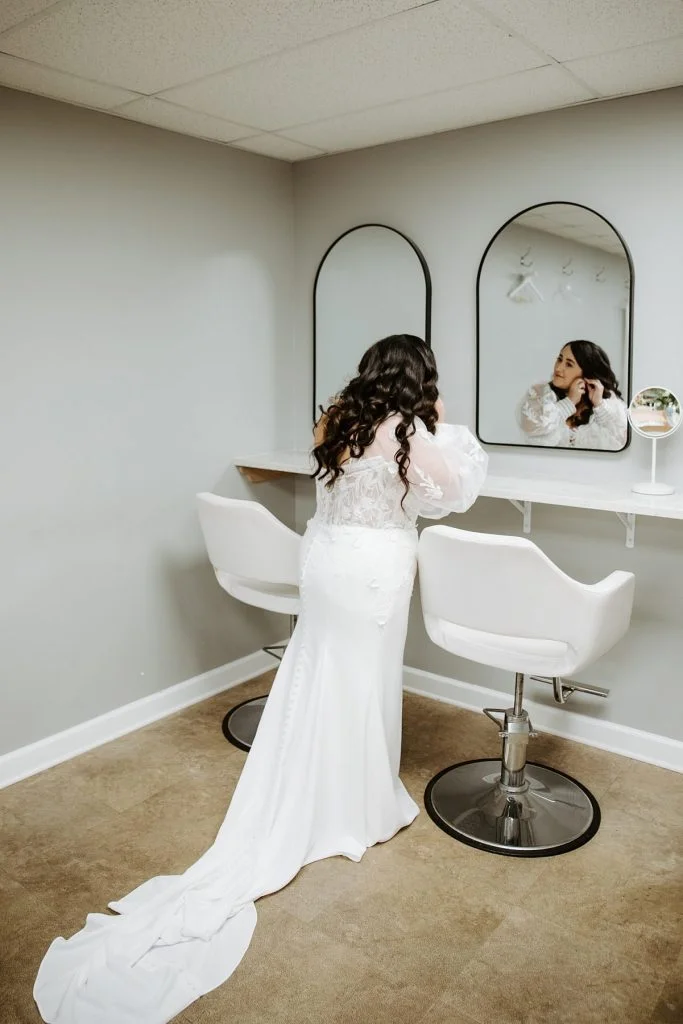 Modern Light-Filled Greenhouse Wedding At The Atrium | Burgh Brides | Iris Marie Photography