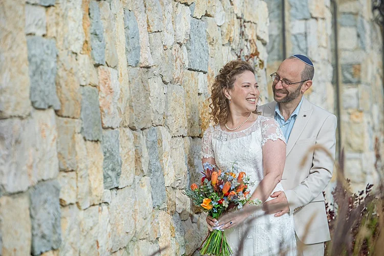 A Personalized Second Wedding: Noa and Laurence's Intimate Celebration at Psagot Winery